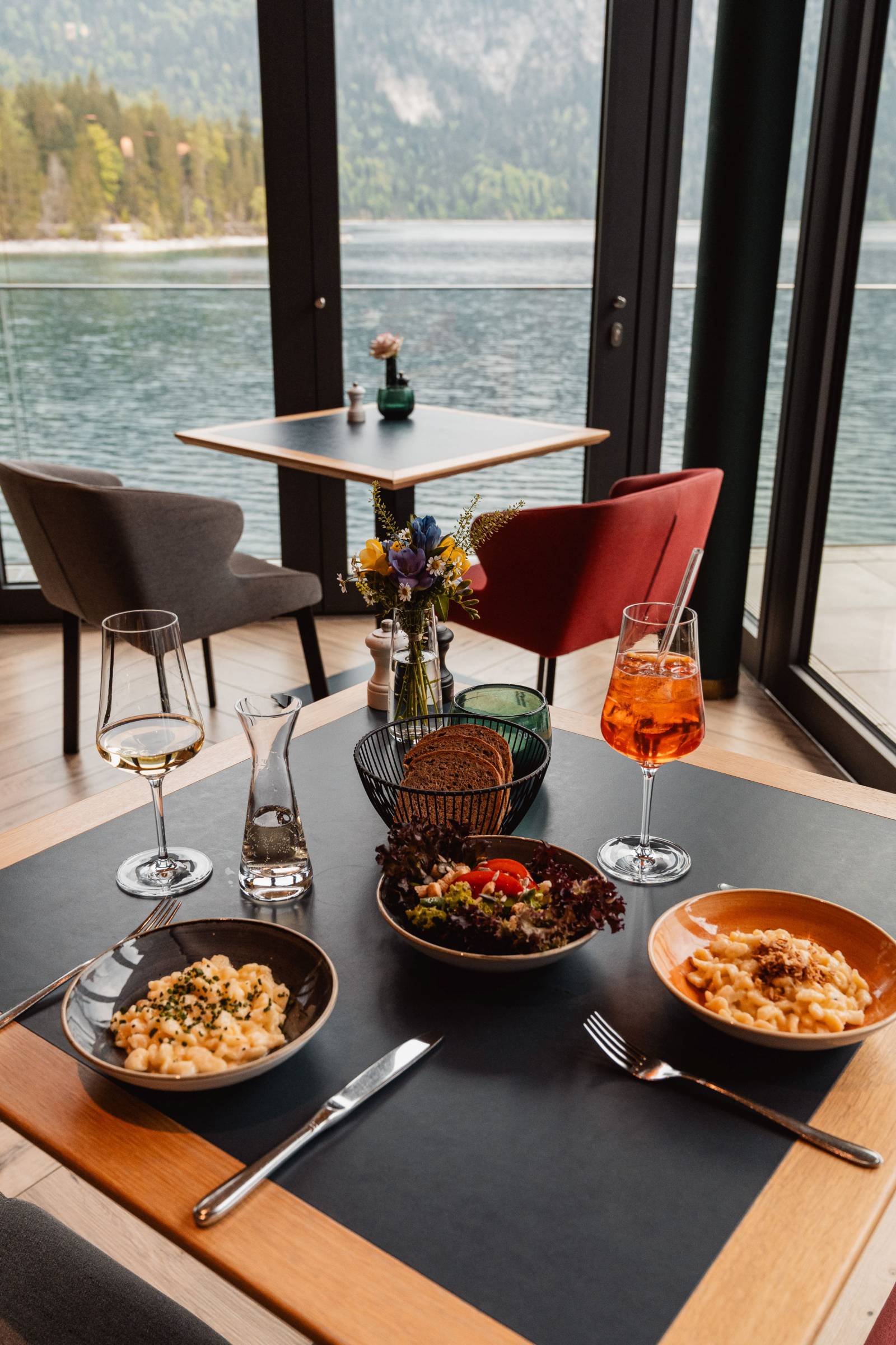 Ein Tag mit Luxury All In - Wie sich Ihr Eibsee Urlaub damit wirklich anfühlt Symbolfoto