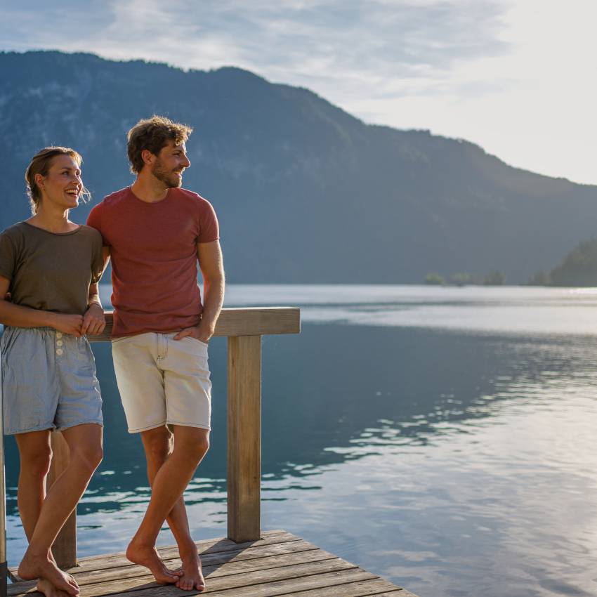 Sun deck with jetty: Pure sun enjoyment - Hotel Eibsee