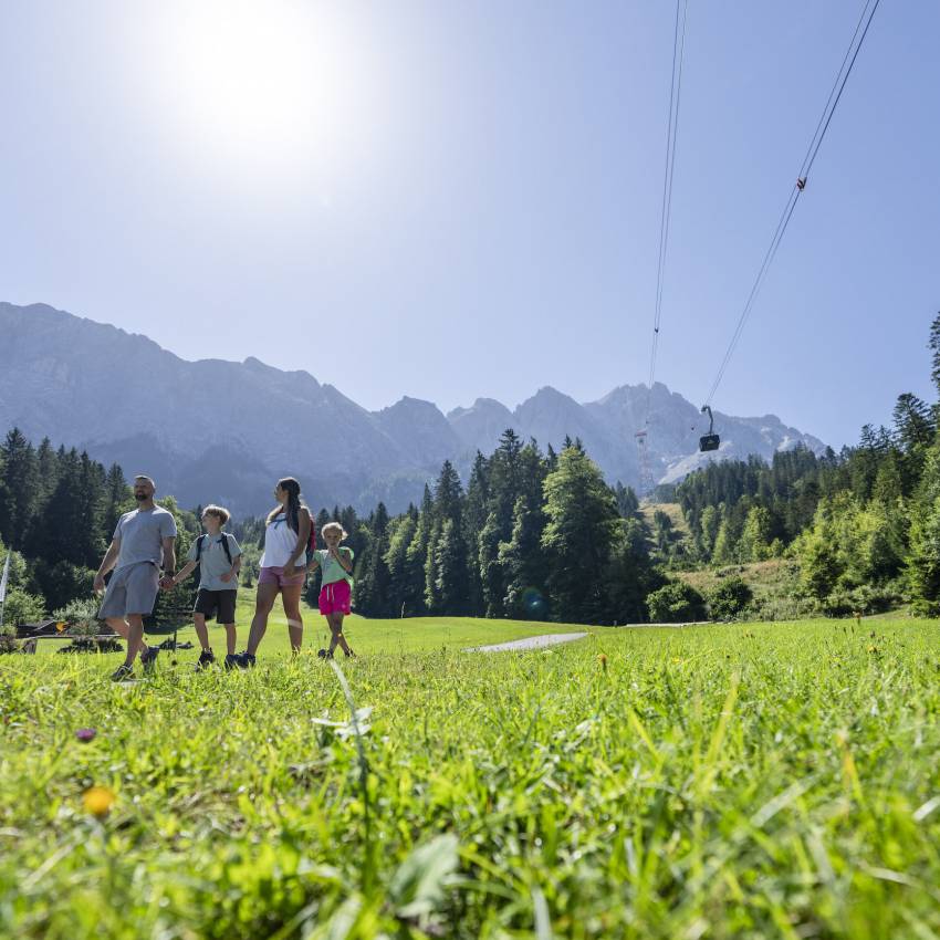 The Zugspitze awaits: Up to the summit! - Hotel Eibsee