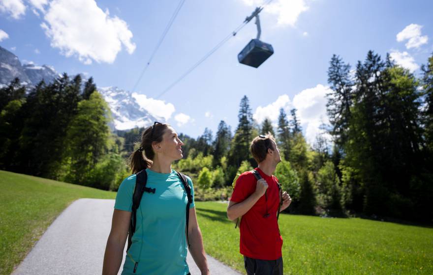 Wanderer bei der Zugspitze