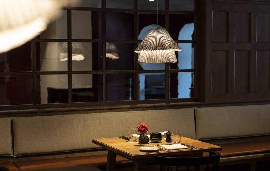 Tisch im Restaurant für Zwei, Romantisches Hotel Eibsee