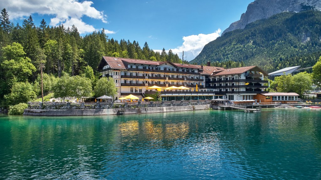 History - The Hotel - Eibsee-Hotel